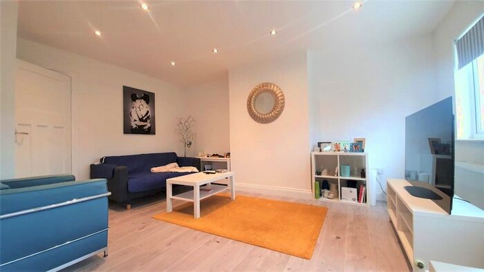 2 Bedroom Maisonette To Rent In Bonnersfield Lane, Harrow, HA1