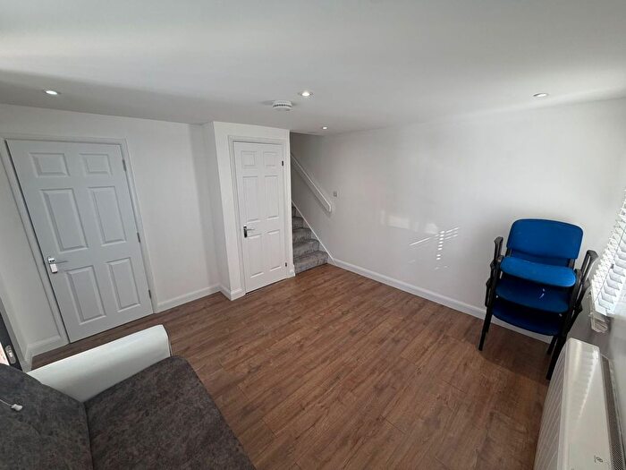 1 Bedroom Town House To Rent In Burnell Walk, London, SE1