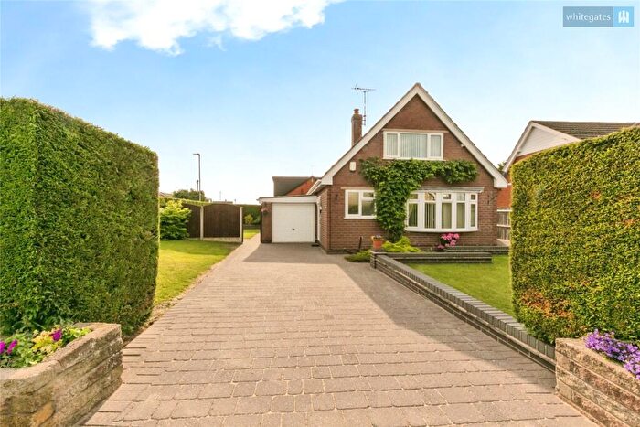 3 Bedroom Bungalow For Sale In Greenfields Avenue, Shavington, Crewe, Cheshire, CW2