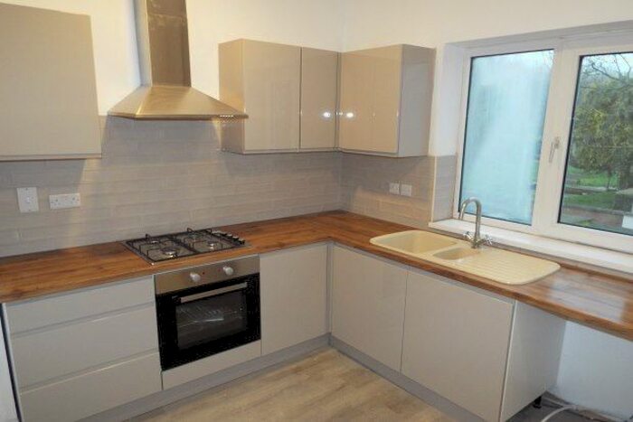 2 Bedroom Flat To Rent In Borders Avenue, Nottingham, NG17