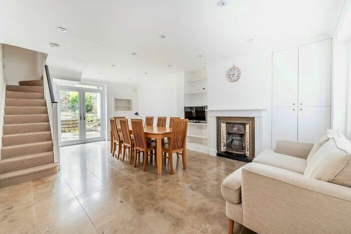 4 Bedroom End Of Terrace House To Rent In Longmoore Street, Victoria, London SW1V