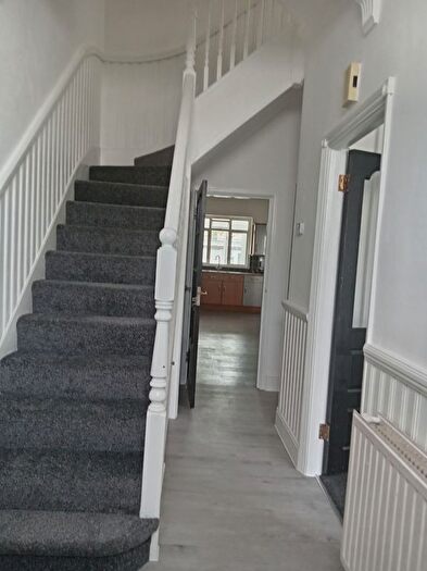 5 Bedroom Terraced House To Rent In Kimberley Avenue, Ilford, IG2