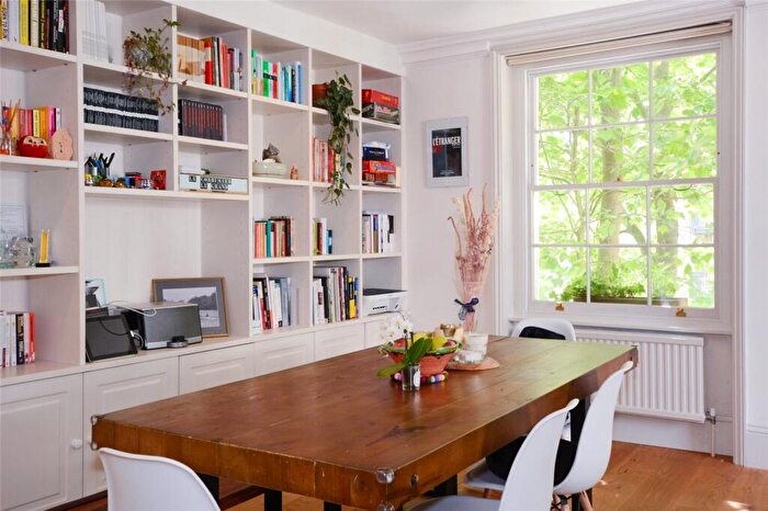 2 Bedroom Flat To Rent In Barnsbury Road, Barnsbury, N1