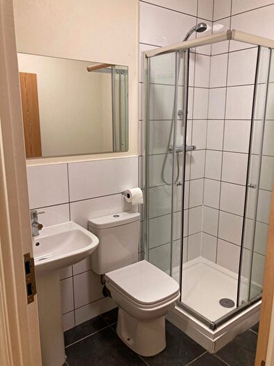 5 Bedroom Flat To Rent In Walsh Court, Bells Square, Sheffield, S1