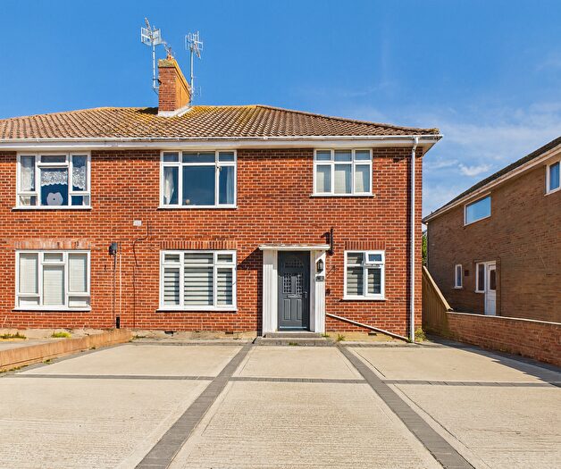 2 Bedroom Flat For Sale In Chesham Close, Goring-by-Sea, Worthing, BN12