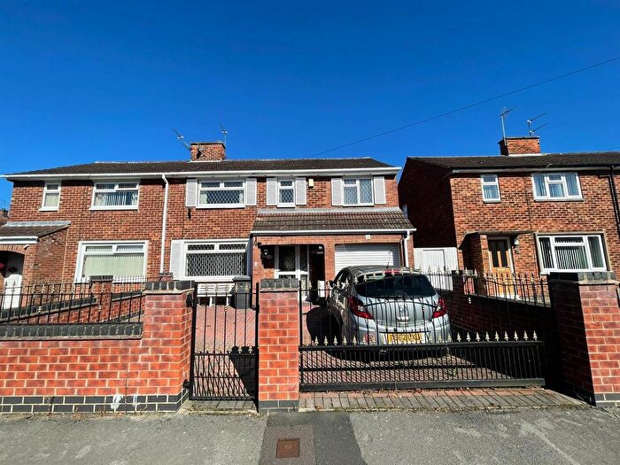 3 Bedroom Property To Rent In The Reeves, York, YO24