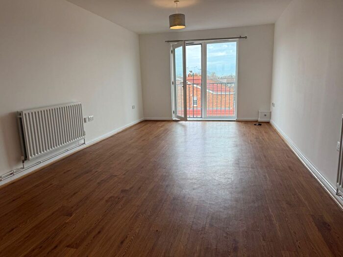 2 Bedroom Flat To Rent In Ashwood Place, Tamar Way, Slough, SL3