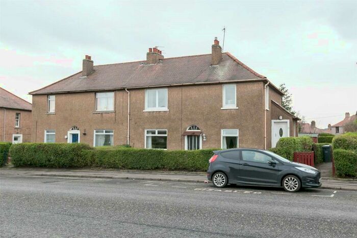 3 Bedroom Flat To Rent In Longstone Road, Edinburgh, EH14