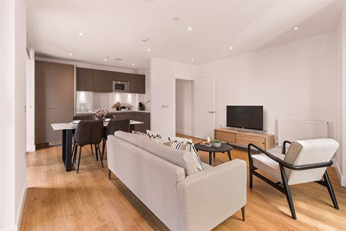 2 Bedroom Apartment To Rent In Station Road, London, SE13