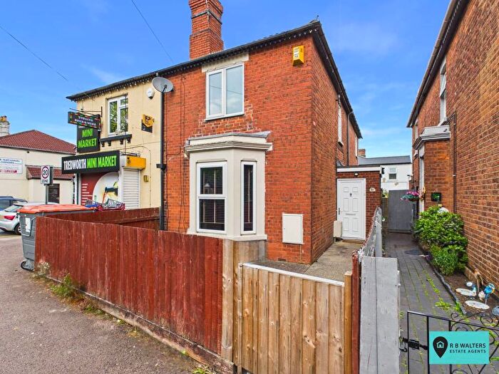 3 Bedroom Semi Detached House For Sale In Tredworth Road, Linden, GL1