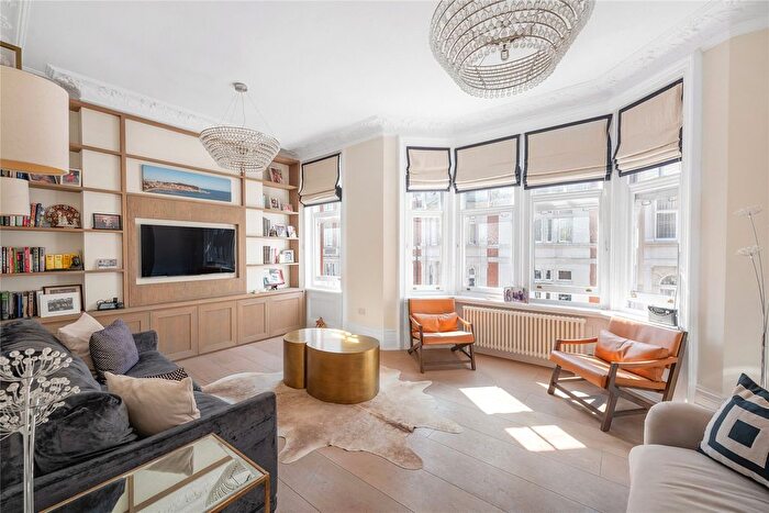 3 Bedroom Flat For Sale In Bentinck Street, Marylebone, London, W1U