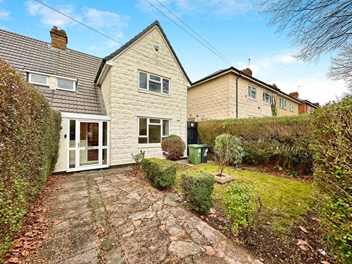 3 Bedroom Semi Detached House For Sale In Chantry Avenue, Walsall, WS3