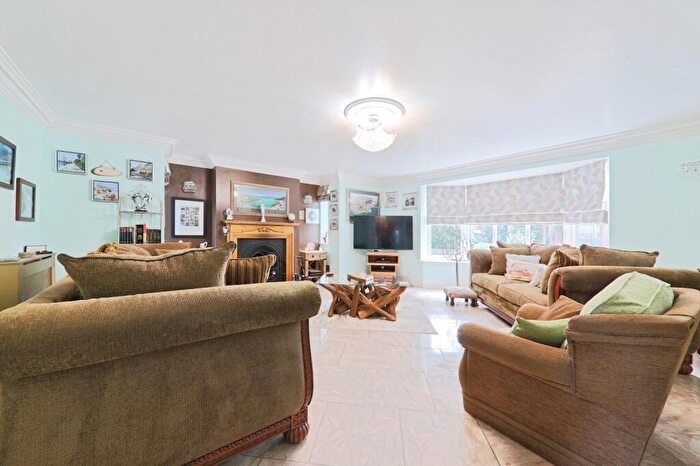 7 Bedroom Detached House For Sale In Curtis Close, Barton-Upon-Humber, Lincolnshire, DN18