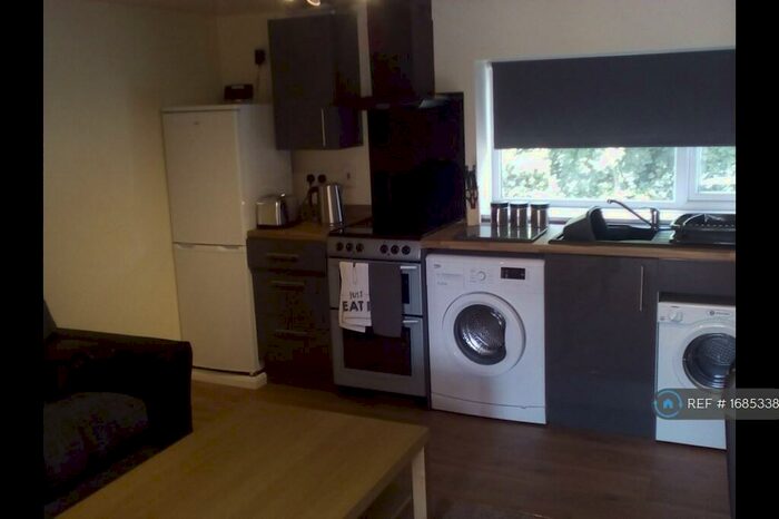 1 Bedroom Flat To Rent In Trent Vale, Stoke-On-Trent, ST4