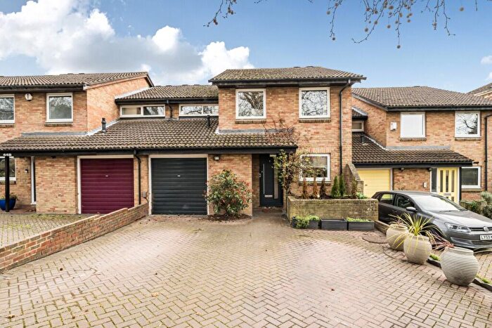 5 Bedroom Terraced House For Sale In Foxgrove Road, Beckenham, BR3