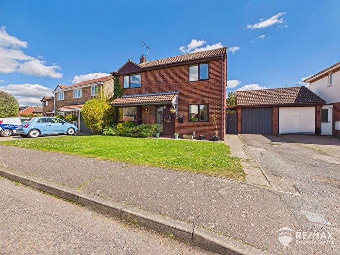 4 Bedroom Detached House For Sale In The Hornbeams, Little Oakley, Harwich, CO12