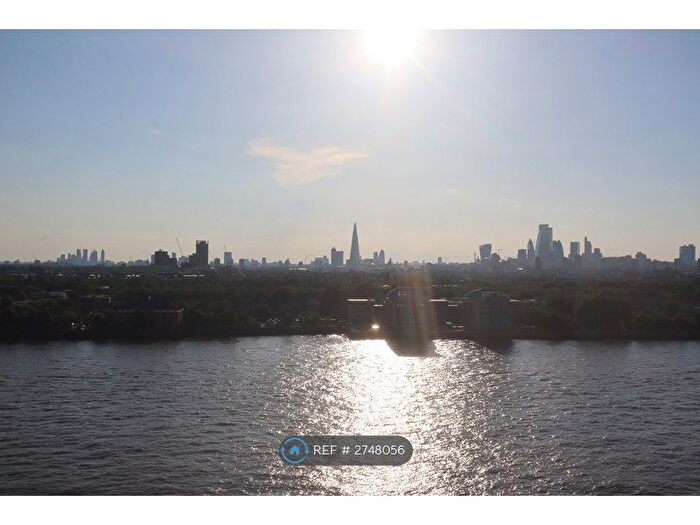 2 Bedroom Flat To Rent In Seacon Tower, London, E14