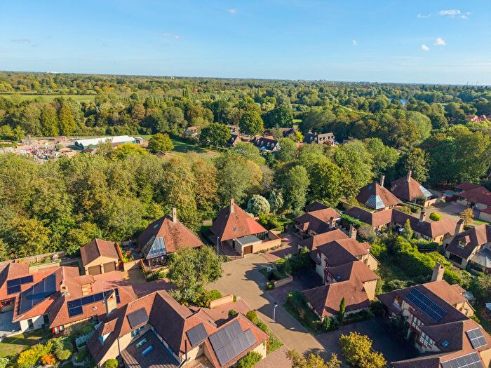 3 Bedroom Detached House For Sale In Sunningdale, Orton Waterville, PE2