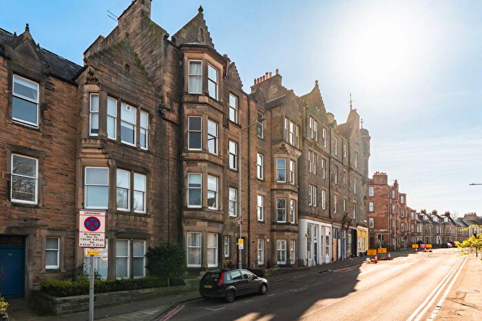 2 Bedroom Flat For Sale In / Ardmillan Terrace, Edinburgh, EH11