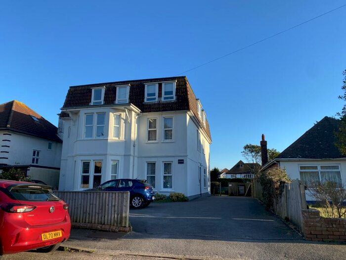 2 Bedroom Apartment To Rent In Clifton Road, Bournemouth, BH6