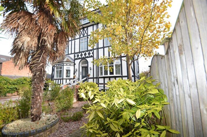 2 Bedroom Apartment To Rent In Skaife Road, Sale, M33