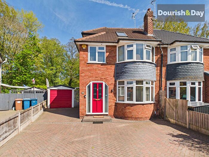 3 Bedroom Semi Detached House For Sale In Marlborough Avenue, Stafford, ST16