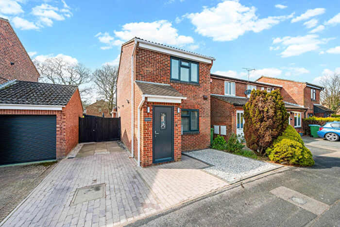 2 Bedroom End Of Terrace House For Sale In Nutash, Titchfield Common, Fareham, PO14