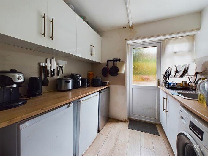 4 Bedroom Detached House To Rent In Widdicombe Way, Brighton, BN2