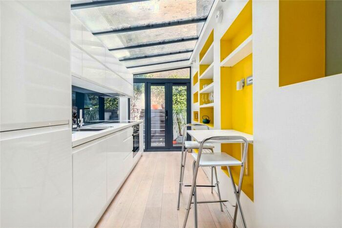 2 Bedroom Apartment To Rent In Finborough Road, London, SW10