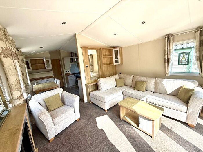 2 Bedroom Mobile/park Home For Sale In Loch Eck, Dunoon, PA23