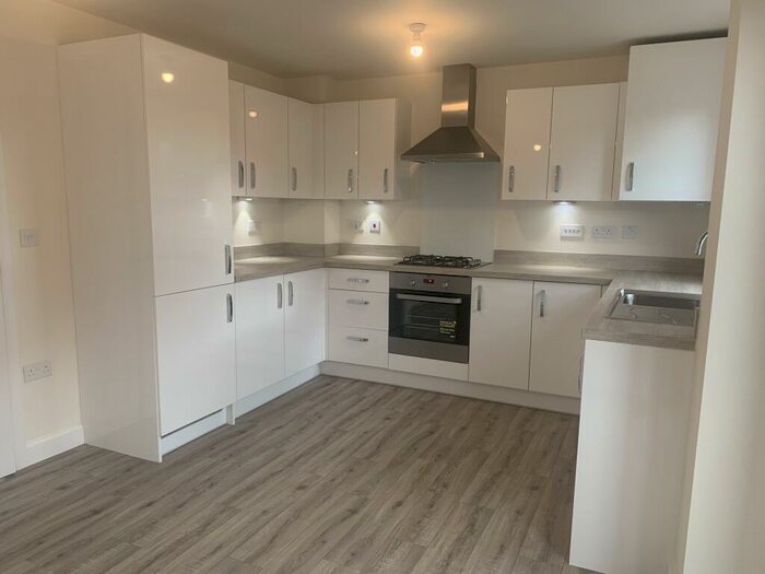 3 Bedroom House To Rent In Fairway Grove, Doncaster, DN2