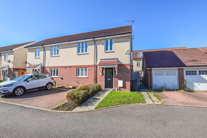 2 Bedroom Semi Detached House For Sale In Sorbus Road, Broxbourne, EN10