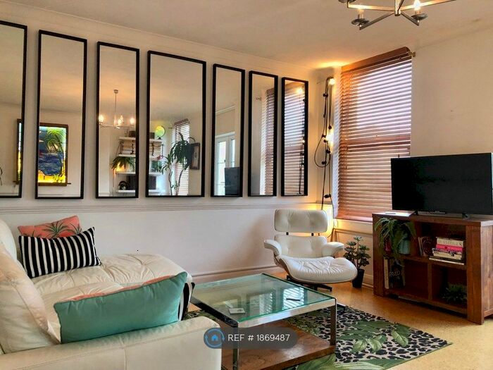 2 Bedroom Flat To Rent In Verner House, Hove, BN3