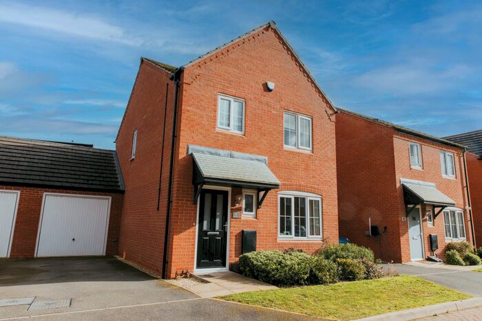 3 Bedroom Detached House To Rent In Salt Drive, Burton-On-Trent, DE13