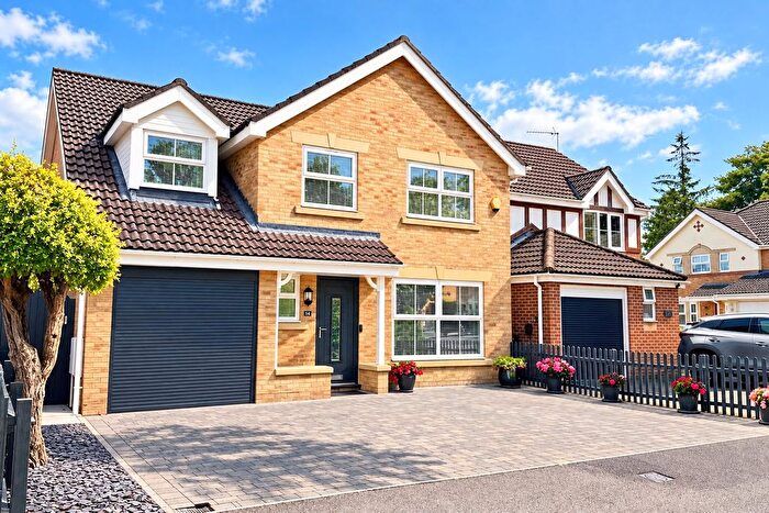 5 Bedroom Detached House For Sale In Hillmeadow, Verwood, BH31