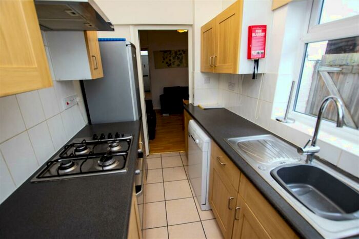 4 Bedroom House To Rent In Gleave Road, Selly Oak, Birmingham, B29