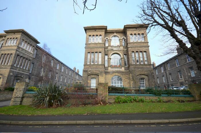 2 Bedroom Flat To Rent In Royal Herbert Pavilions, Gilbert Close, London SE18