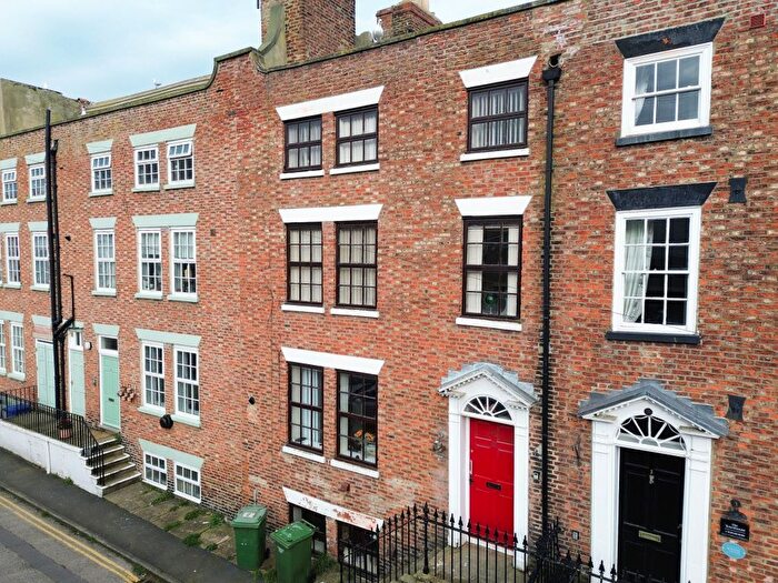 4 Bedroom Town House For Sale In Poplar Row, Whitby, YO21