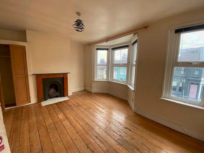 4 Bedroom Terraced House To Rent In Bentham Road, BN2