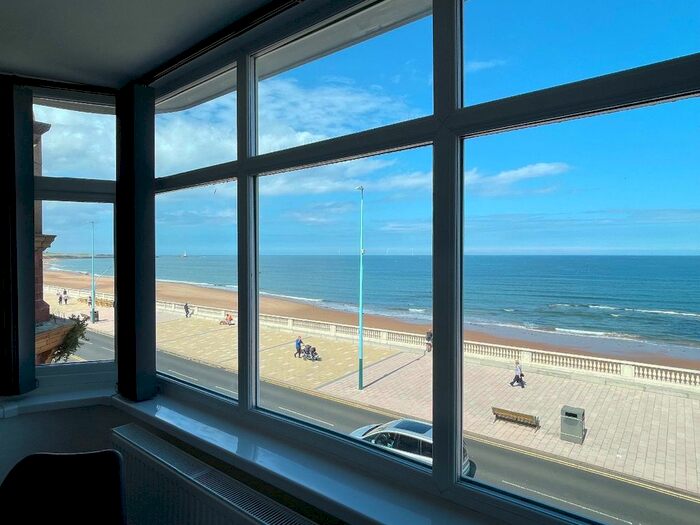 2 Bedroom Flat To Rent In East Parade, Whitley Bay, NE26
