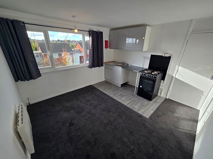 2 Bedroom Flat To Rent In Brendon Avenue, Luton, LU2
