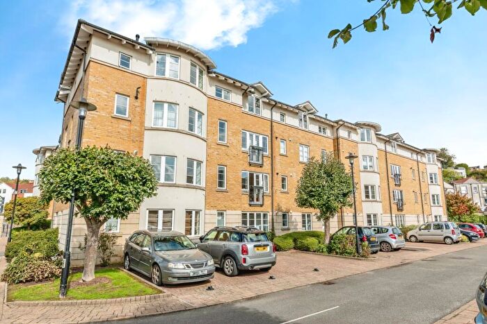 2 Bedroom Flat For Sale In Pooles Wharf Court, Bristol, BS8
