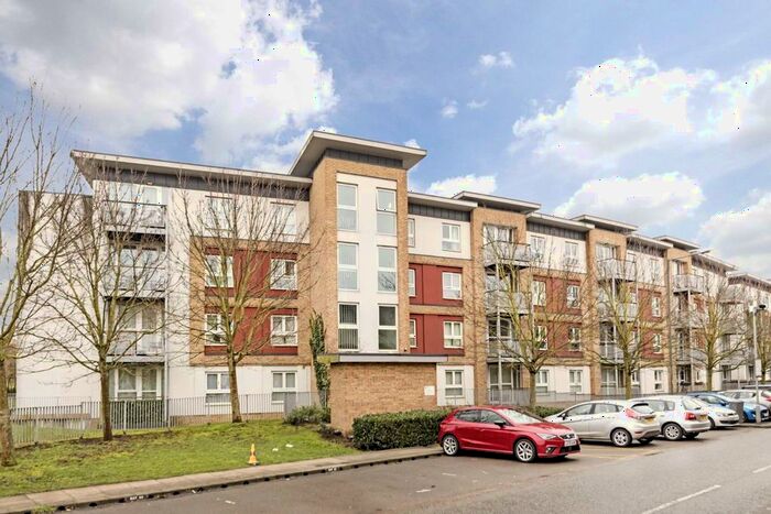 1 Bedroom Flat To Rent In Langhorn Drive, Twickenham, TW2