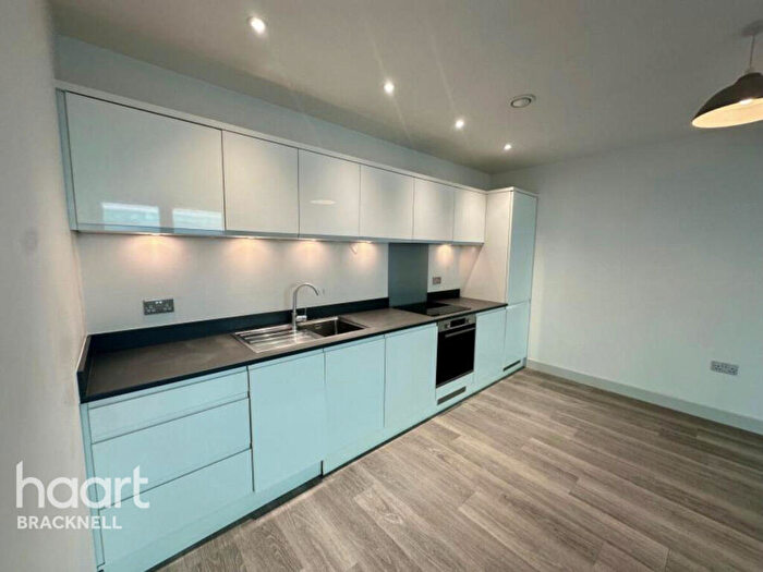 2 Bedroom Apartment To Rent In The Ring, Bracknell, RG12