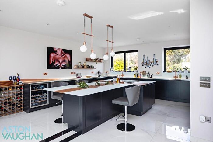 6 Bedroom Detached House For Sale In Roedean Road, Brighton, BN2