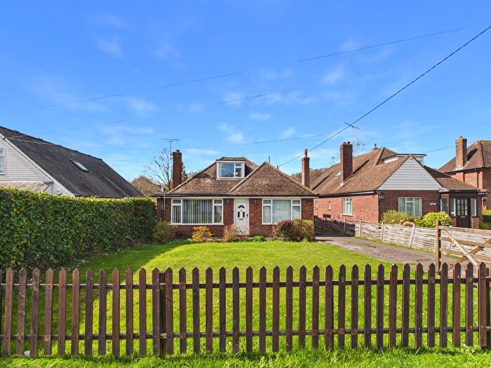 4 Bedroom Chalet For Sale In Bellingdon, Chesham, Buckinghamshire, HP5