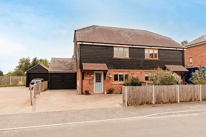 3 Bedroom Semi-Detached House For Sale In Mill Field, Ash, Canterbury, CT3