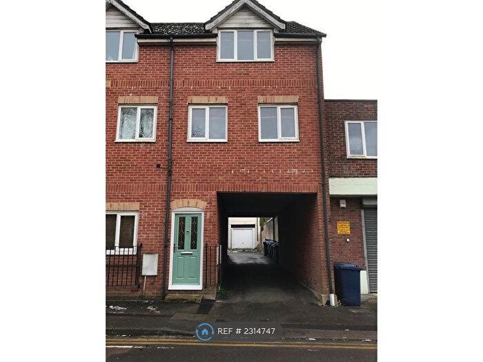 2 Bedroom End Of Terrace House To Rent In Kings Road, Haslemere, GU27