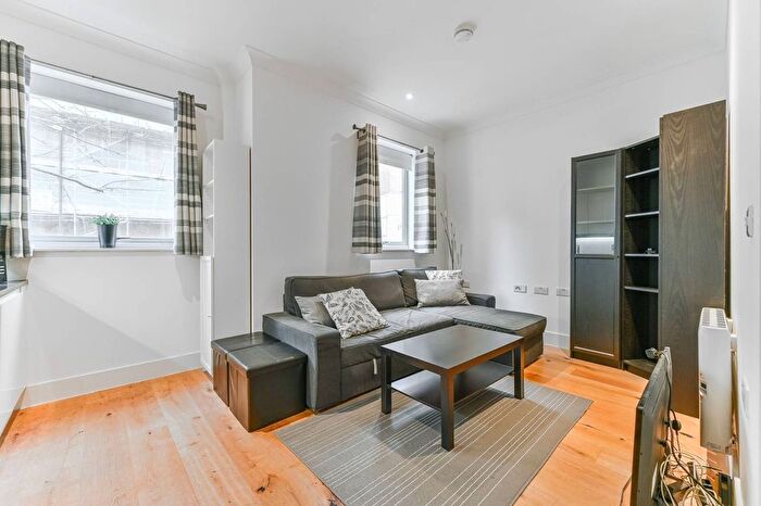 1 Bedroom Flat For Sale In Scarbrook Road, Central Croydon, Croydon, CR0