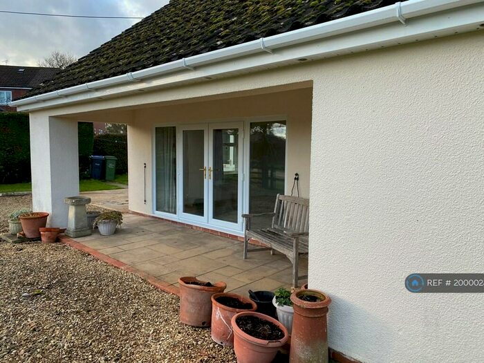 3 Bedroom Bungalow To Rent In Old Draycot Lane, Wiltshire, SN15